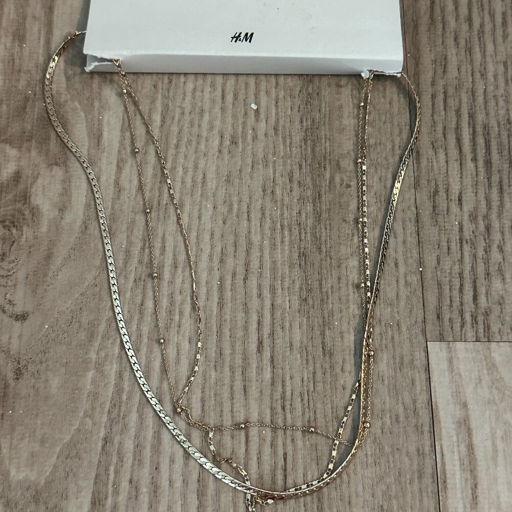 H&M Gold Necklaces Set